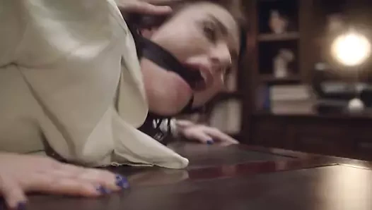 Daha derin. vicki kovalamak unutulmaz oral seks