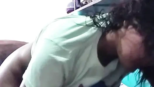 Büyük götlü desi esmerden oral seks koleksiyonu