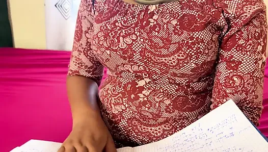 İri güzel kadın öğrenci mastürbasyon yapıyor