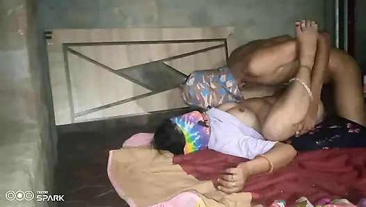 Evlenmeden önce ilk seks - hd Hintli sızdırılmış seks videosu