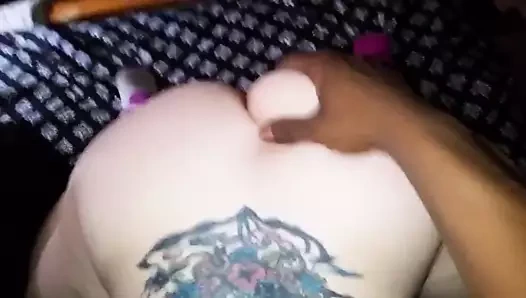 tatted yukarı beyaz kız itaat eder bbc