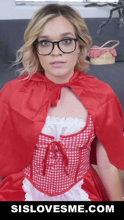 Üvey kız kardeş Katie Kush tekrar tekrar boşalırken üvey erkek kardeşinin yarağına sekiyor - sislovesme | Klip 1