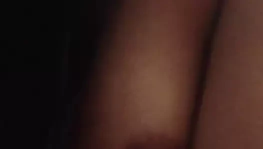 Jackie sadsad, horoz sürmek gibi daha sert boğulmak istiyor