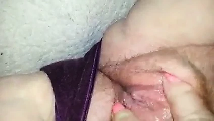 Benim patlıcan rengim benim kedi seviyorum