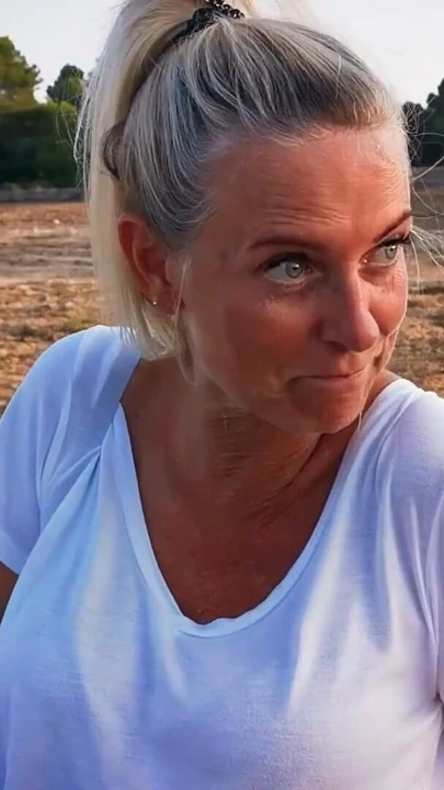 Azgın MILF Pisscunt DirtyTina ile | Bölüm 2 | Klip 2