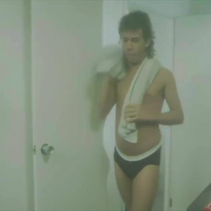2 Vintage Sahne: Moana Için 2 Beyaz Ve Bir Siyah Ve Çinli Kız Küvette Sevişiyor