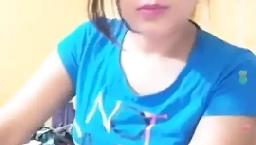 sevimli kız görüntülü görüşme