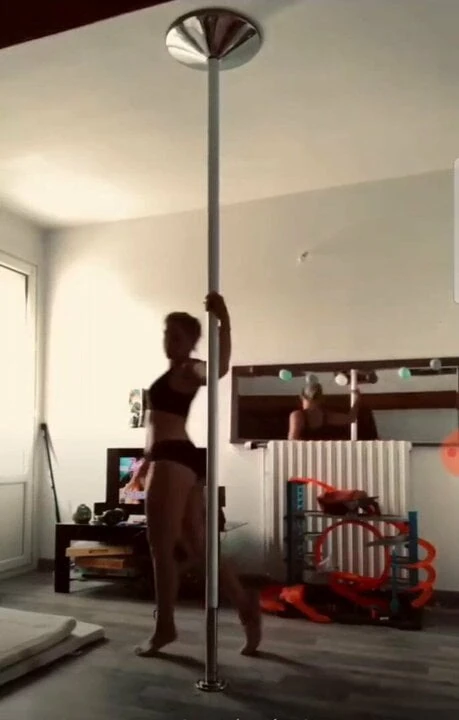 Nouvelle video pole dance de candice