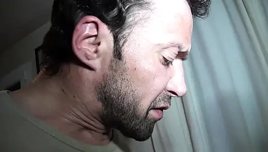 Oldukça Olgun Bir Kişi Onu Seviştiriyor Ve Iyi Bir Çift Penetrasyon Yapıyor