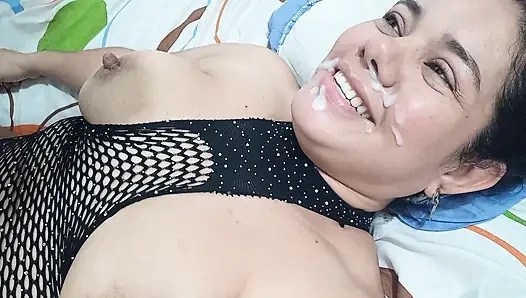 Siyah iç çamaşırlı gelin