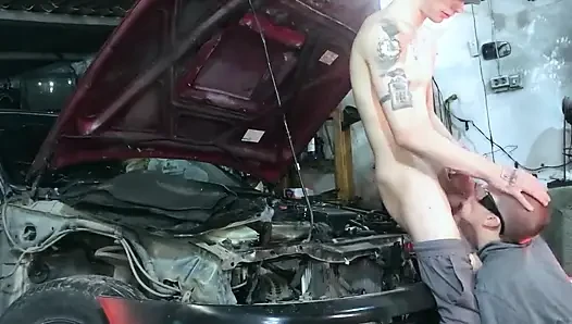 Seksi tamirci Vilu Vidish Toyota Ae101 ile sikiliyor