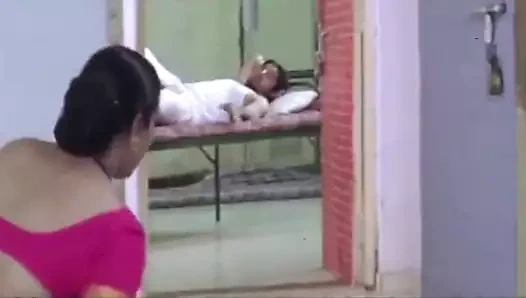 Desi köyü dhoodh wali aunty