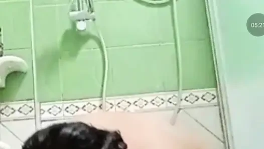 Götlü amcığın çok şişman ve büyük göğüsleri