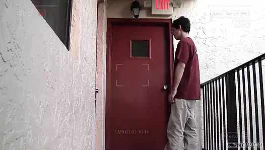 Banliyölü genç kız gay4pay fahişesine dönüştürülüyor