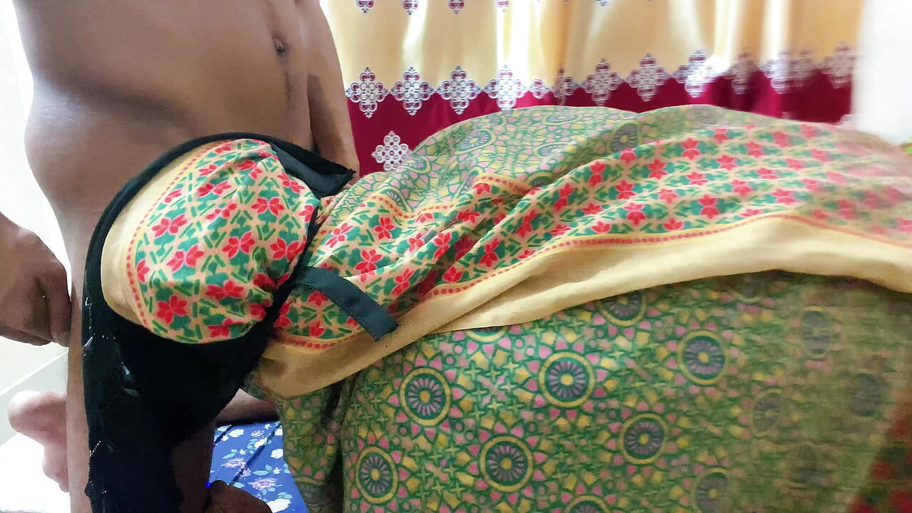 Seksi grils sert amcığı domaltarak sikiyor bangla net ses