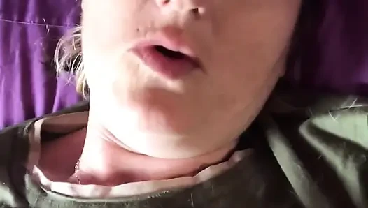 Curvyteenqueen ile ilgili fanteziler beni o kadar çok tahrik ediyor ki hemen fışkırtıyor. bölüm bir iki