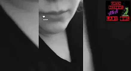 Siyah beyaz sigara içmek