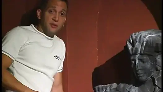 5 adamlı kremalı turtanın Cameron'dan film akışı