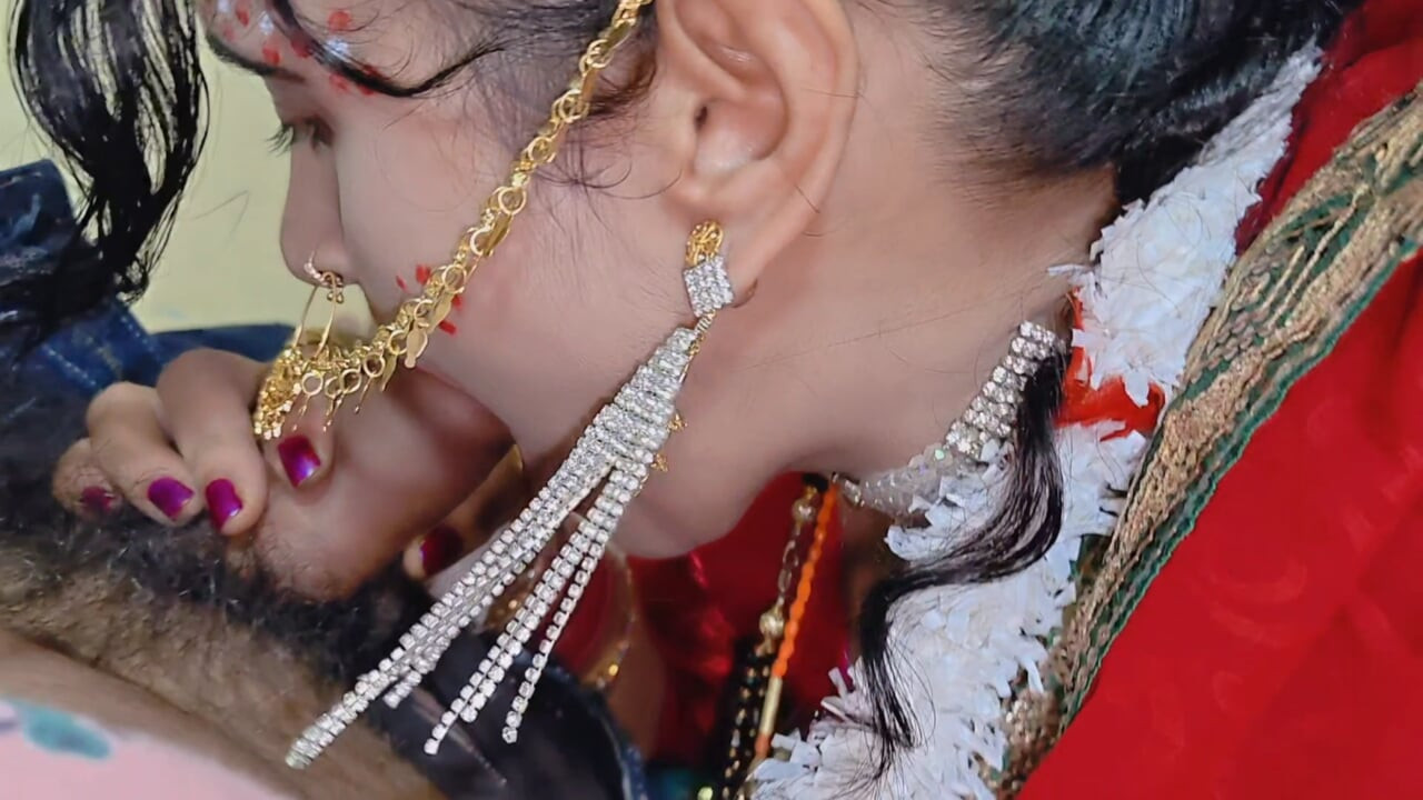 Yeni evli güzel Lalita Singh gece romantizmi seks net hintçe ses