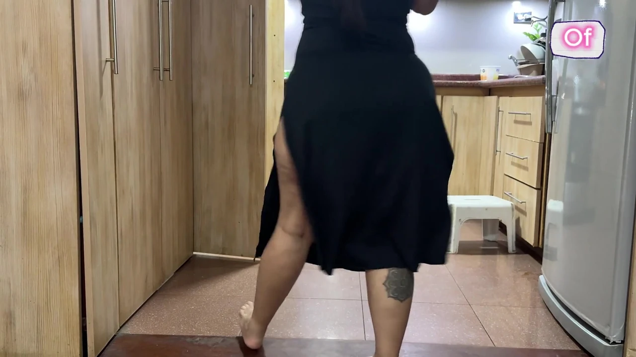 Housewife Asks Neighbor for Help to Seduce Him, Her Husband Was Not There and Becomes🤐