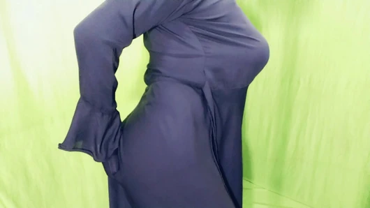 Hintli burqa kaplı çiftin ev hanımıyla seks yaptığının edepsiz sesi