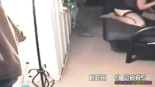 Aldatılan koca kısa saçlı Karen ve büyük zenci