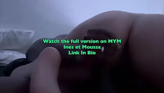 19 yaşındaki Arap sürtük orgazm olmak için siyah bir yarağa biniyor