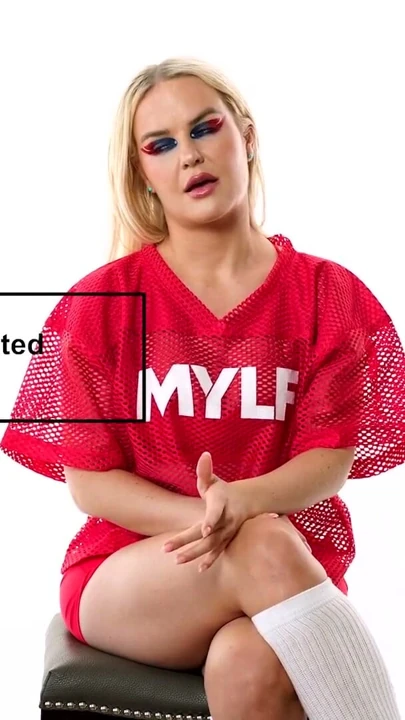 Ayın mylf - slimthick vic - en sevdiğimiz tanrıça ile özel kamera arkası röportajı | Klip 1