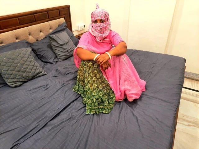 Köydeki kız arkadaşımla lehenga olan kız arkadaşımla seks