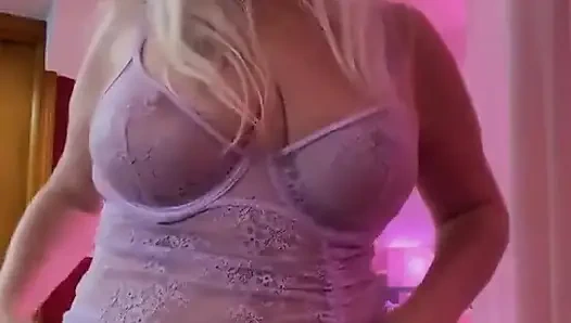 Lavender'de kucak dansı