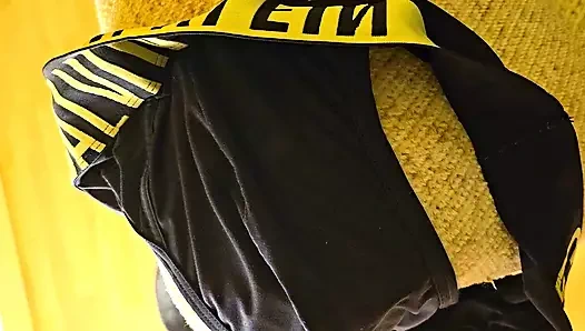 Yeni bir boşalma videosu