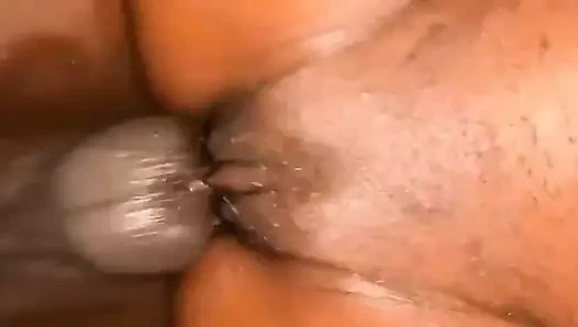 O amcığı sikiyor gerçekten iyi papi