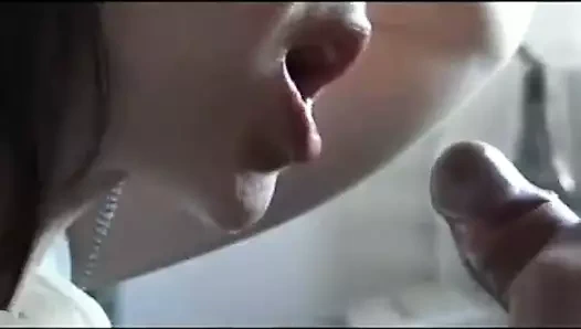 Elle Suce предсказывает тропу Bien La Secretaire