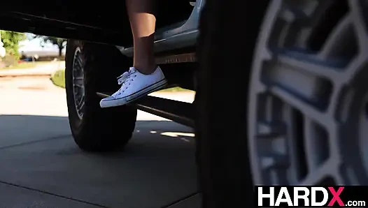 Hardx - henüz bitirme - isa bella'nın ateşli erotik mutabakatı