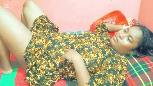 Tatilde, eve geldim ve seks yaptım. Seksi vücudunu gördüğün zaman,