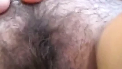 O traş beri aylar oldu karısı kıllı amcık gösteriliyor