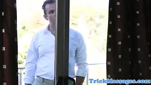 Busty masöz binicilik müşteri horoz sonra banyo