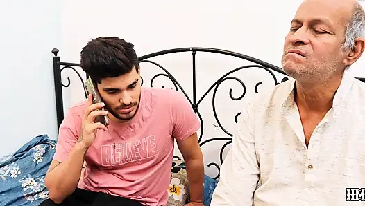 Hintli desi bollywood tarzı üvey baba, üvey oğul üvey kız kardeş sert seks videosu