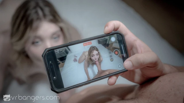 Vr bangers: iç çamaşırlı genç sarışın evde mastürbasyon yapıyor, derinden emiyor ve sikişiyor vr porno