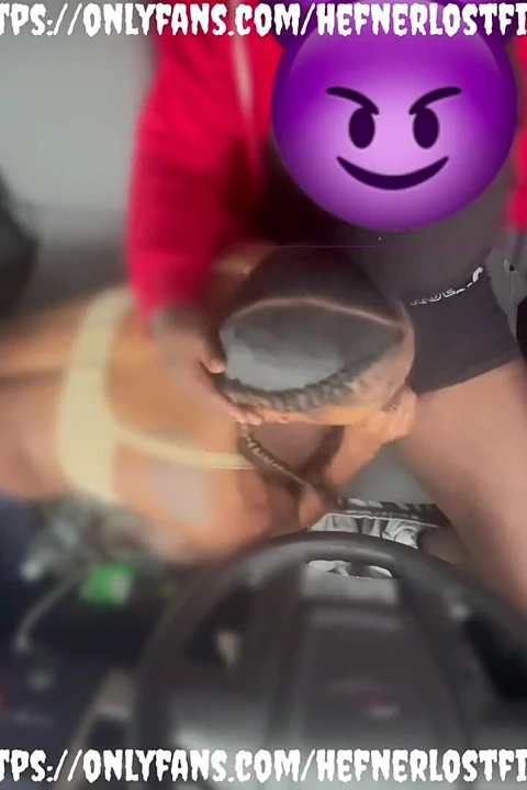 Güzel zenci sürtükten tavan saksosu