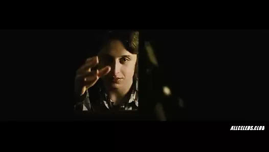 Lymelife'da Emma Roberts ve Jill Hennessy