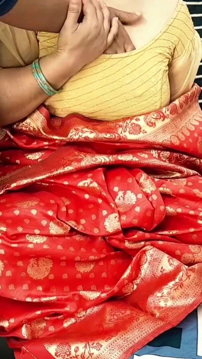 KIRACı SERT EV SAHIBININ KARıSıNı HINTÇE SES KAYDıNDA SIKIYOR | Klip 1