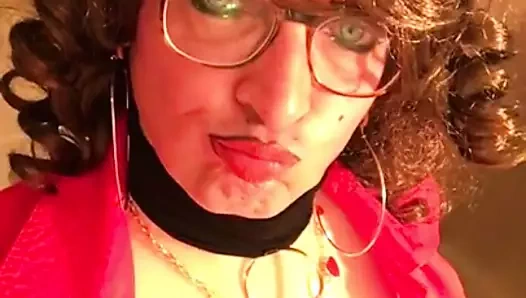 Nadine bir fahişe gibi poz