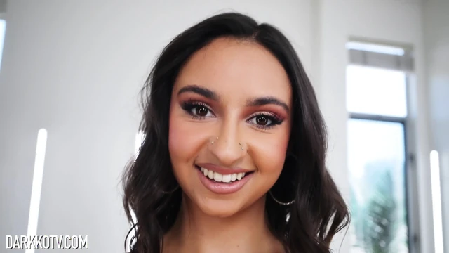 Hailey Rose делает минет, трах сиськами с участием Jonni Darkko