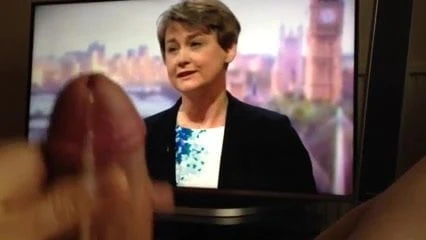 Yvette cooper güzel bacaklar masturbasyon yapmak