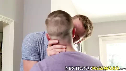 Vahşi raw seks ile sarışın gays chris blades ve dacotah red