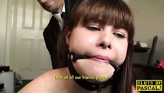 Uk altında boğazlı kaba sonra masif oyuncak