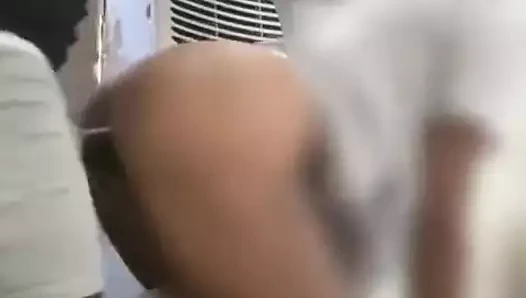 Boşalana kadar sik onu