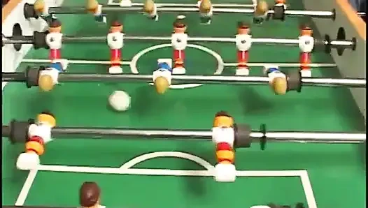 Masum oyun azgın üçlü sekse dönüşüyor