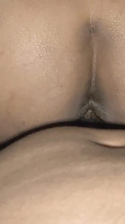 Hintli ateşli kız arkadaş gece erkek arkadaşıyla buluşuyor | Klip 1